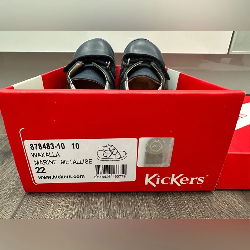 Kickers navy blue kids shoes. Size 22. US size 6. Brand new in box